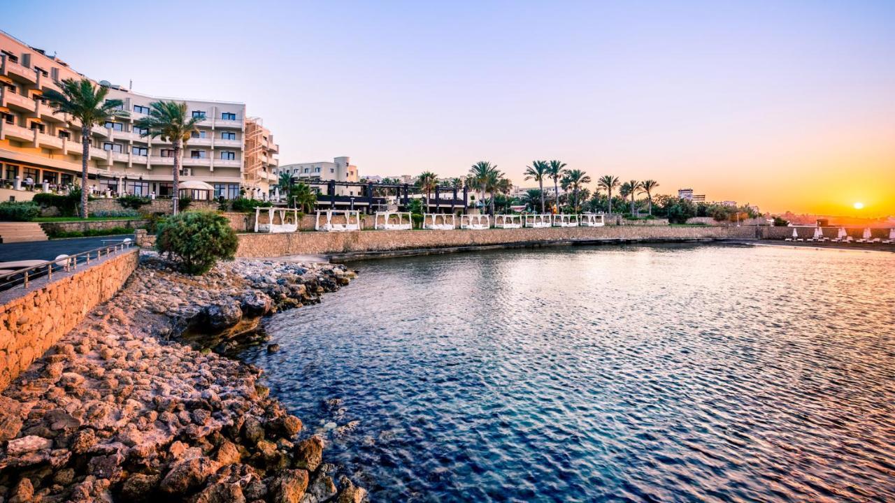 Vuni Palace Luxury Resort & Beach & Casino Kyrenia  Exteriör bild