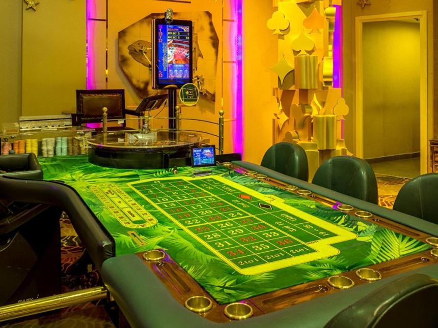 Vuni Palace Luxury Resort & Beach & Casino Kyrenia  Exteriör bild