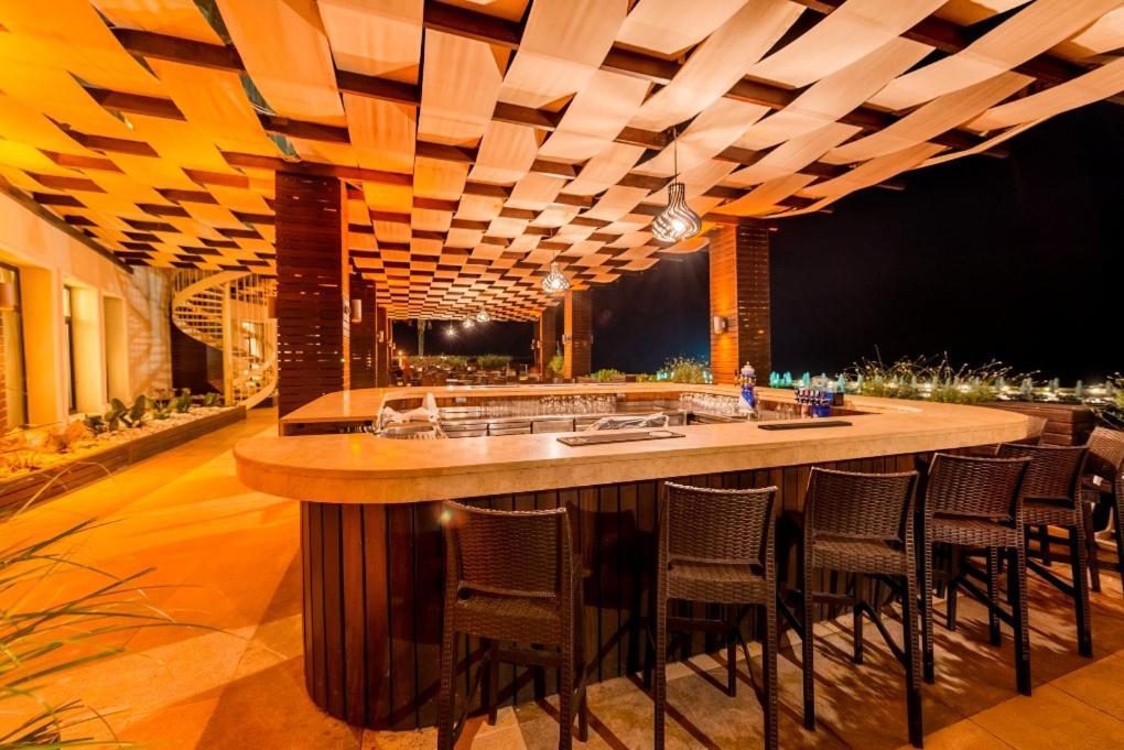 Vuni Palace Luxury Resort & Beach & Casino Kyrenia  Exteriör bild