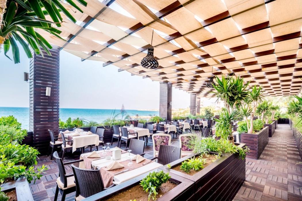 Vuni Palace Luxury Resort & Beach & Casino Kyrenia  Exteriör bild