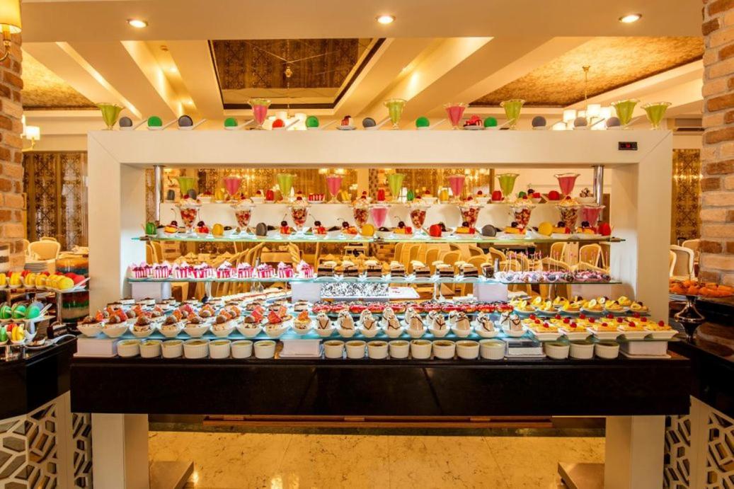 Vuni Palace Luxury Resort & Beach & Casino Kyrenia  Exteriör bild