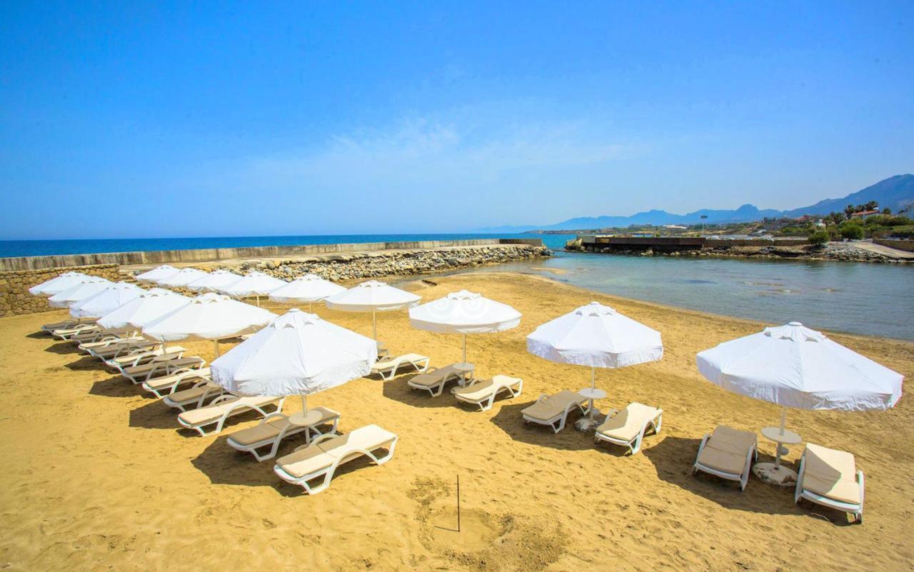 Vuni Palace Luxury Resort & Beach & Casino Kyrenia  Exteriör bild
