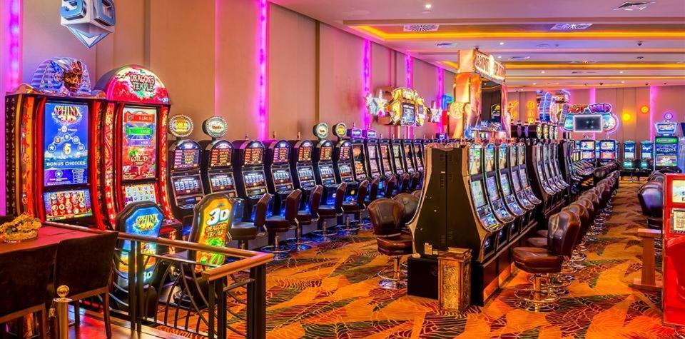 Vuni Palace Luxury Resort & Beach & Casino Kyrenia  Exteriör bild