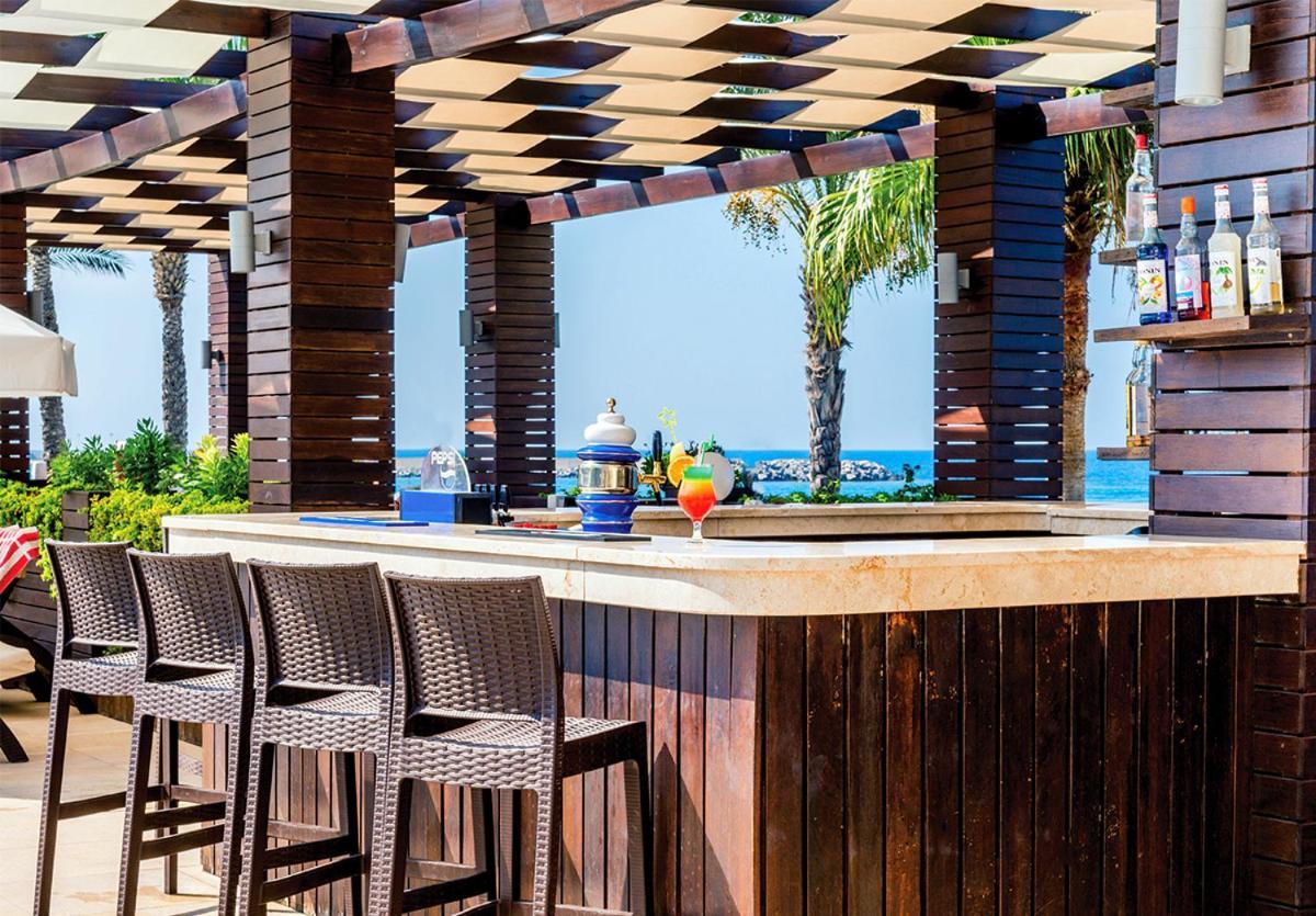 Vuni Palace Luxury Resort & Beach & Casino Kyrenia  Exteriör bild