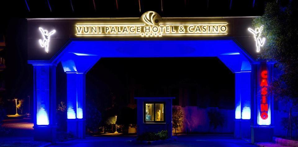 Vuni Palace Luxury Resort & Beach & Casino Kyrenia  Exteriör bild
