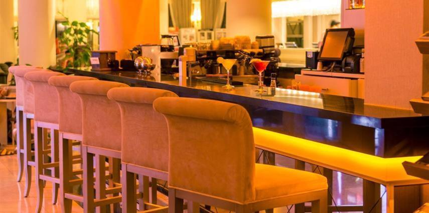 Vuni Palace Luxury Resort & Beach & Casino Kyrenia  Exteriör bild
