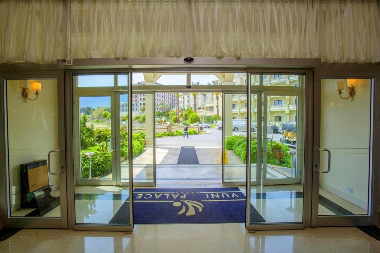 Vuni Palace Luxury Resort & Beach & Casino Kyrenia  Exteriör bild
